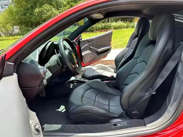 Ferrari 488 2019
