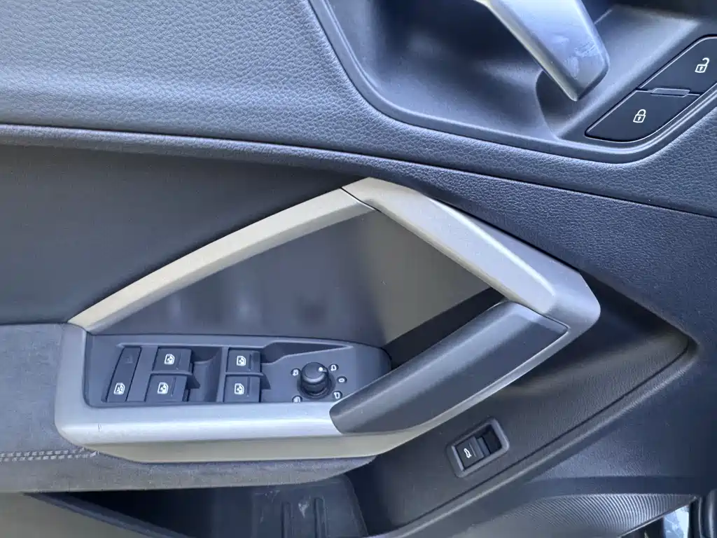 Audi Q3 2023 — фото 13