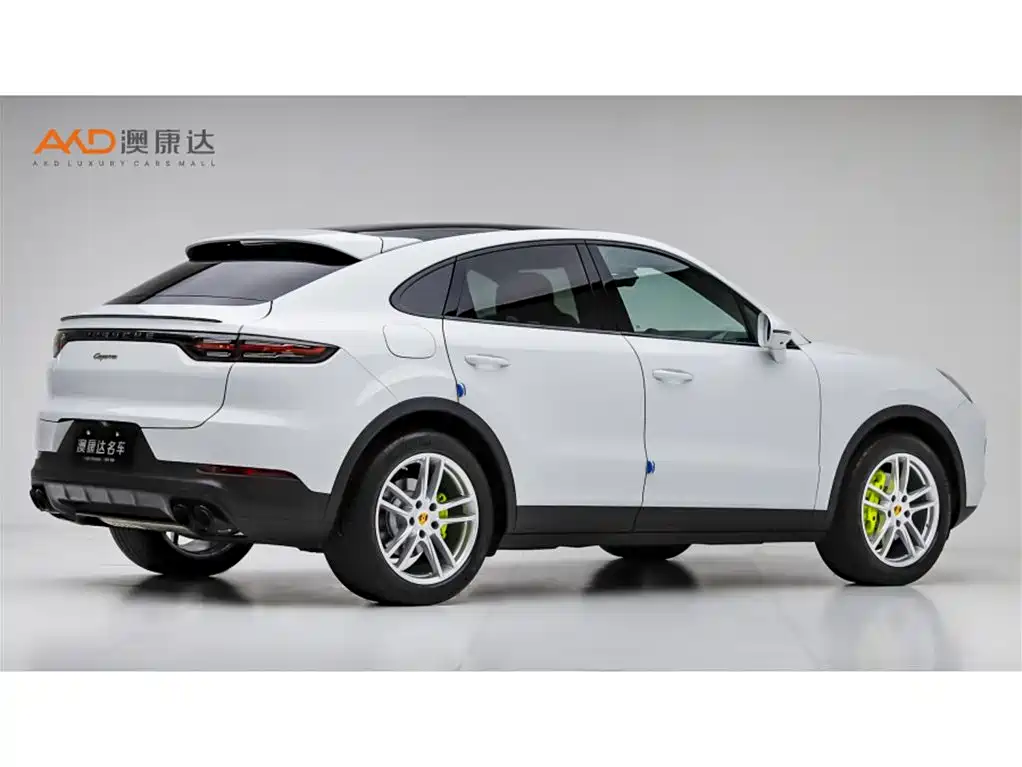 Porsche Cayenne Hybrid 2023