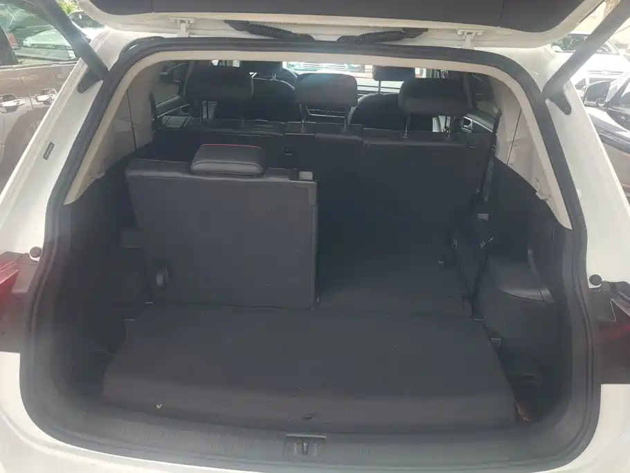 Volkswagen Tiguan L 2023