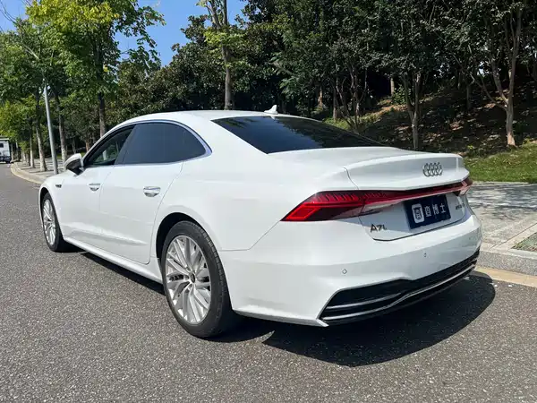 Audi A7L 2023