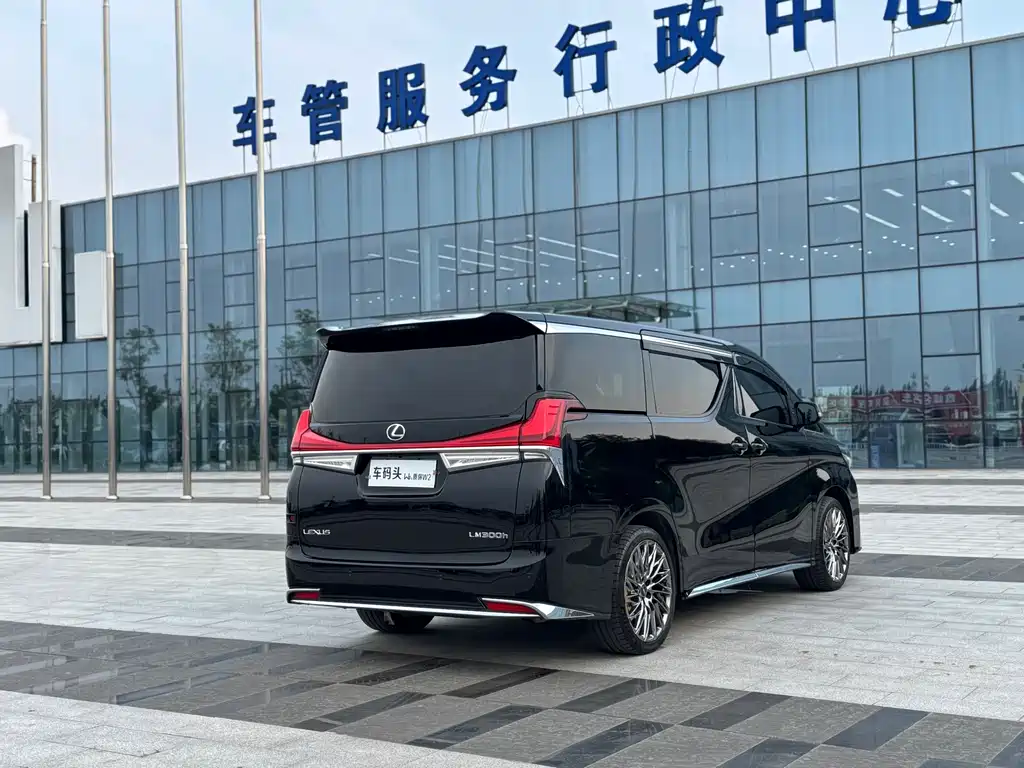 Toyota Vellfire 2019 — фото 9