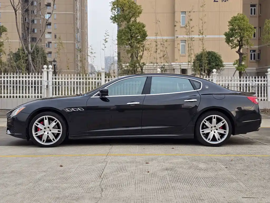 Maserati Quattroporte 2017 — фото 4