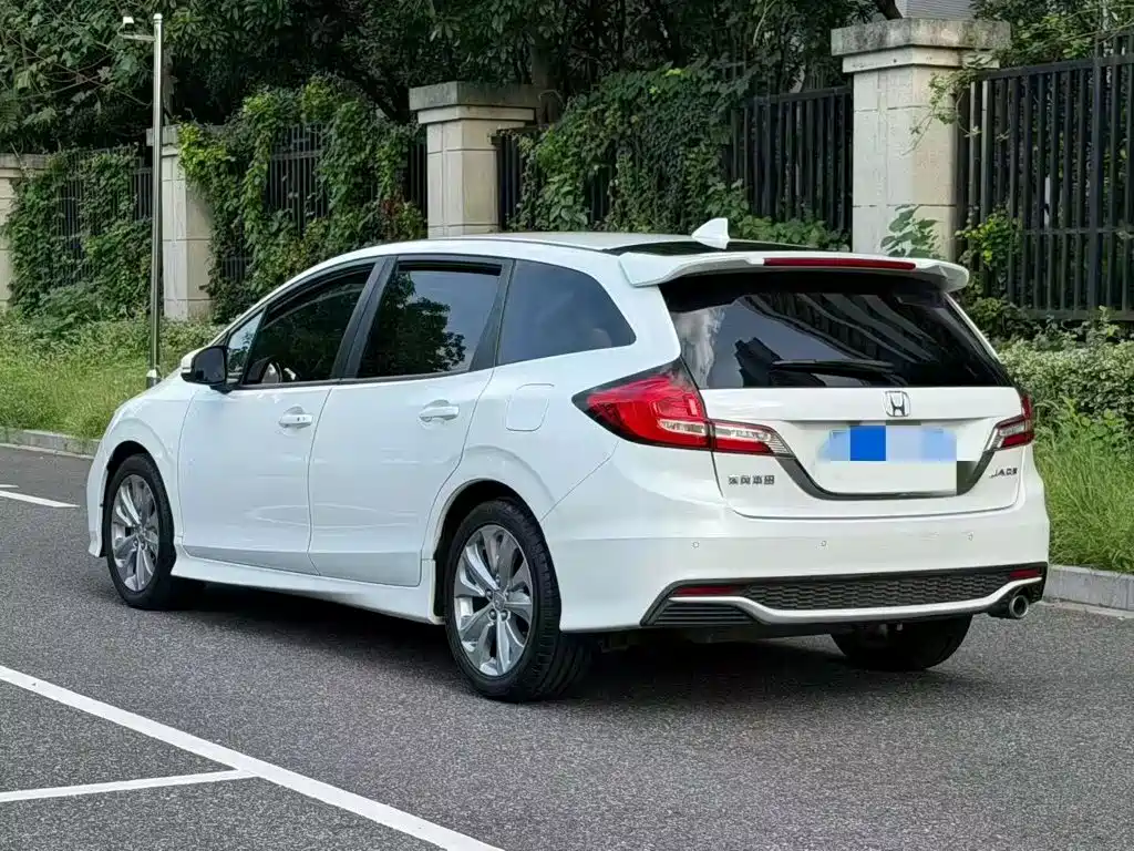 Honda Jade 2017 — фото 9