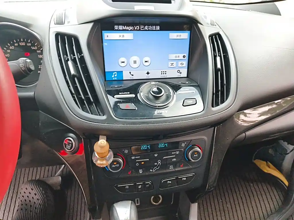 Ford Kuga 2017 — фото 9