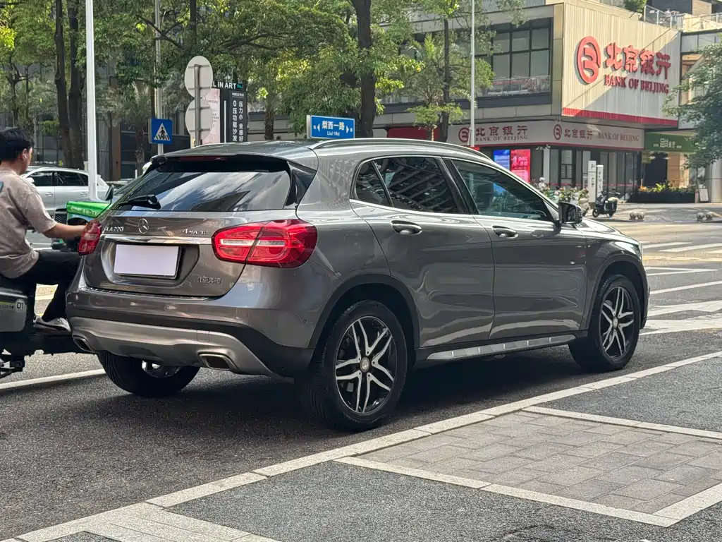 Mercedes-Benz GLA 2016 — фото 13