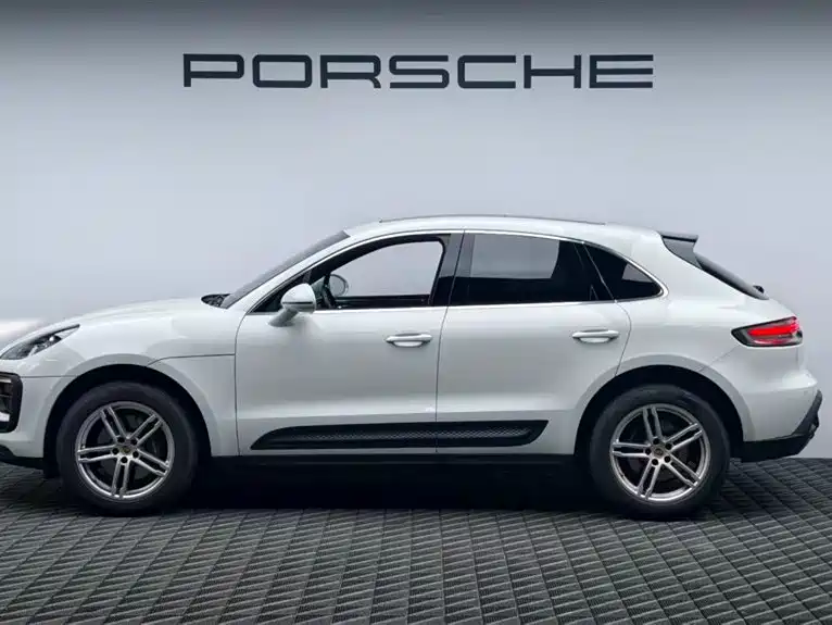 Porsche Macan 2023 — фото 4