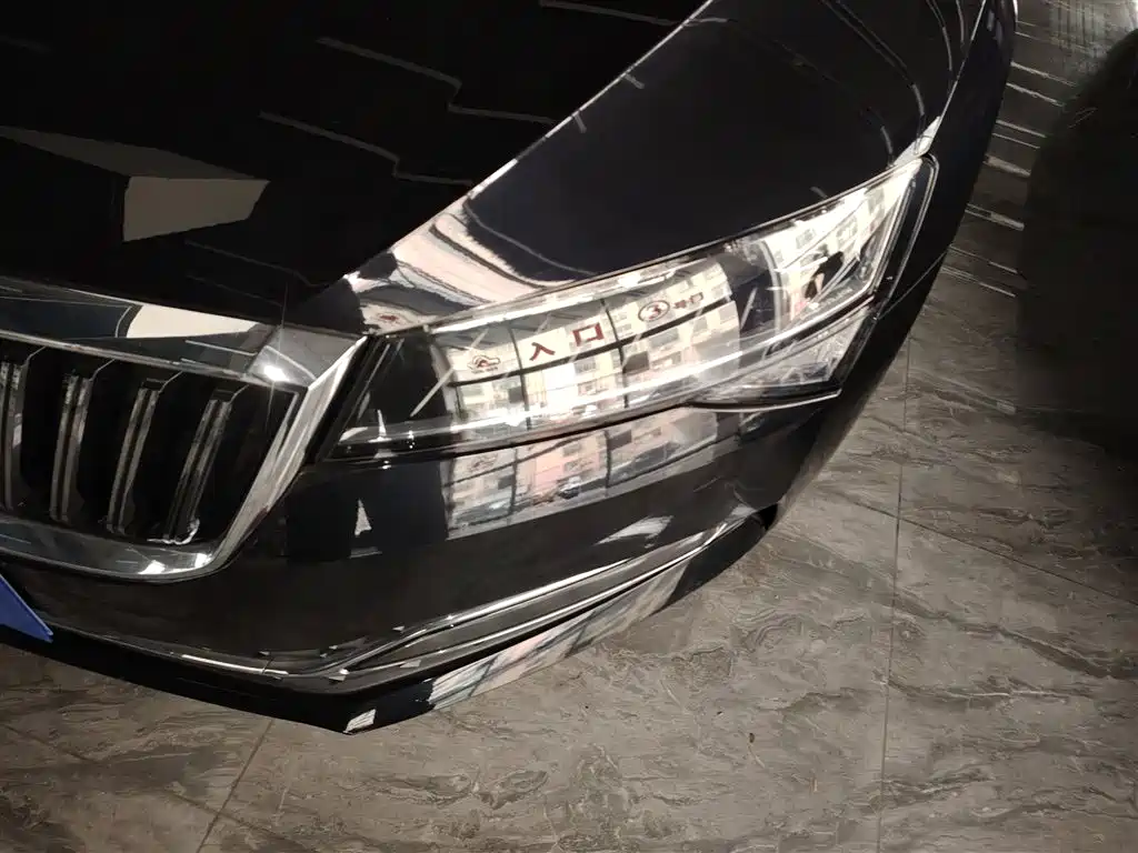 Skoda Superb 2020 — фото 18