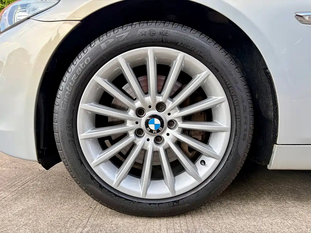 BMW 5 Series 2013 — фото 12