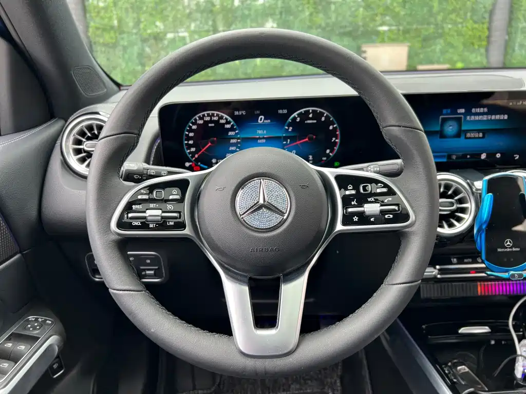 Mercedes-Benz GLB 2023 — фото 16