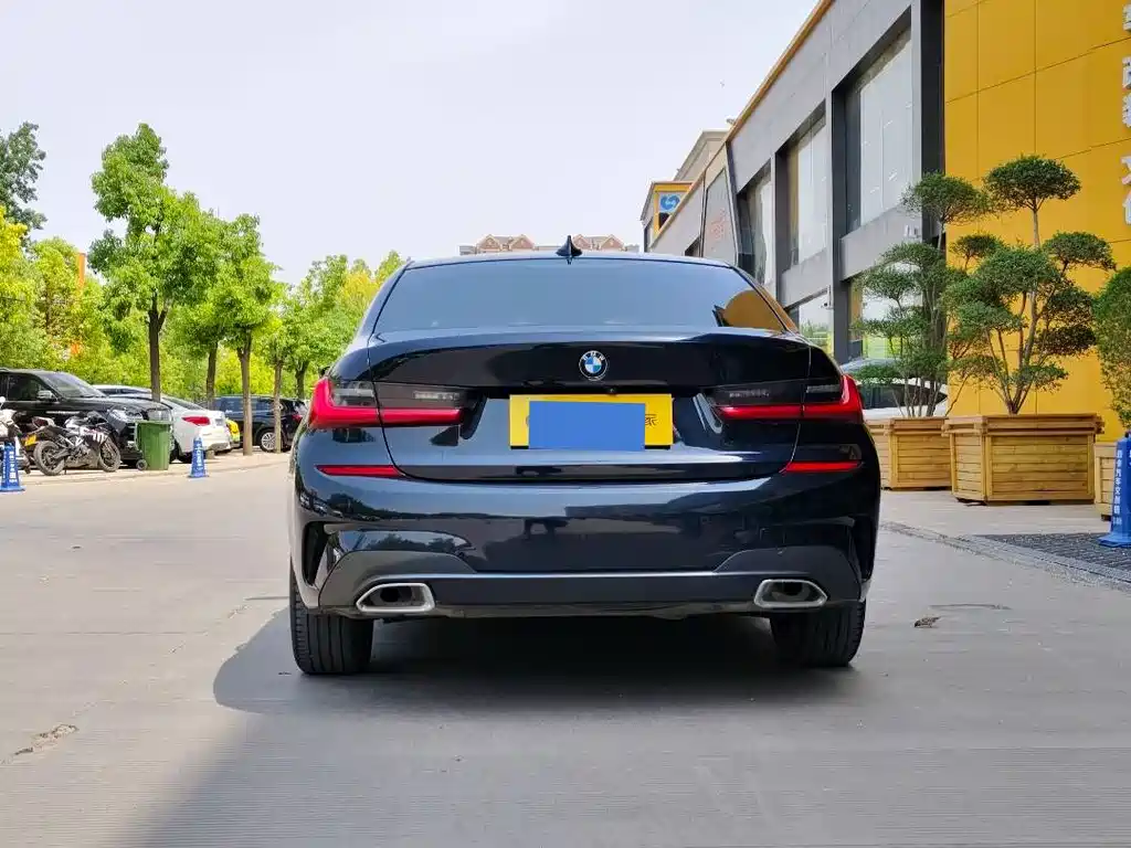 BMW 3 Series 2021