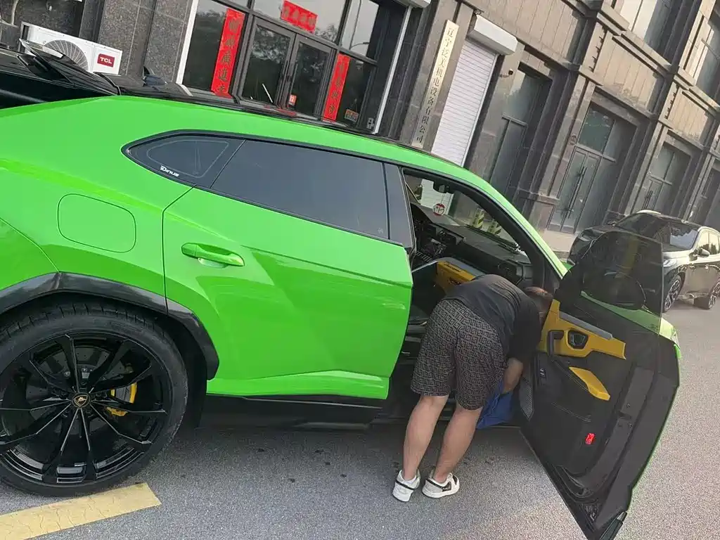 Lamborghini Urus 2023