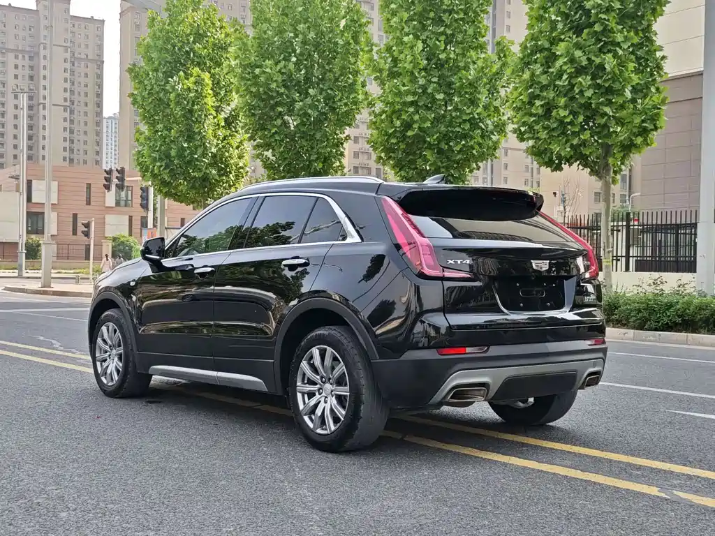 Cadillac XT4 2022 — фото 14