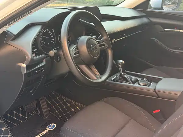 Mazda 3 Axela 2023