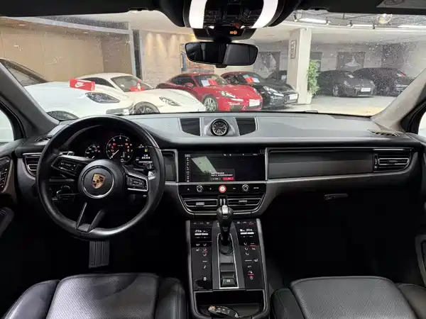 Porsche Macan 2023