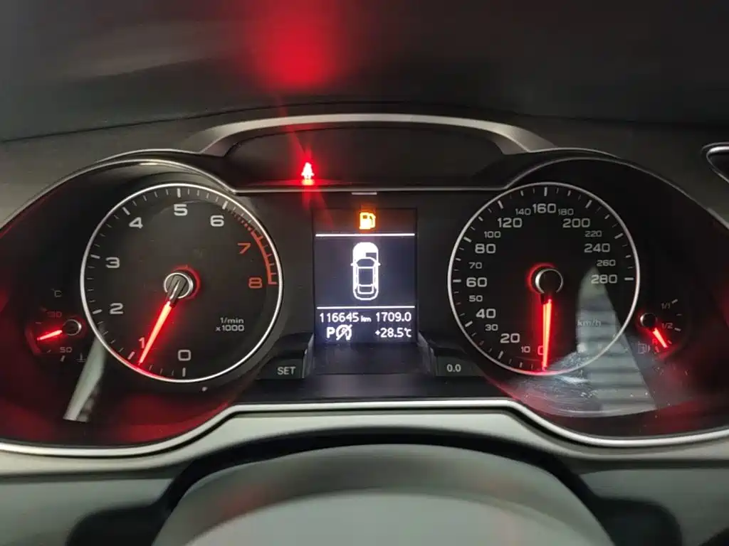 Audi A4L 2016 — фото 12