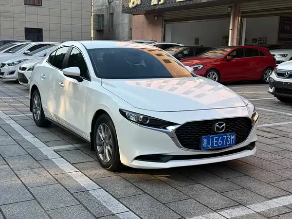 Mazda 3 Axela 2023
