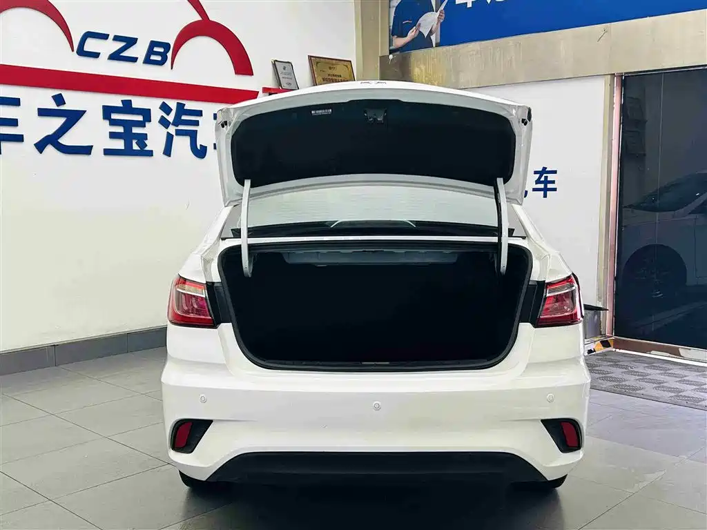 Changan Eado DT 2020 — фото 9