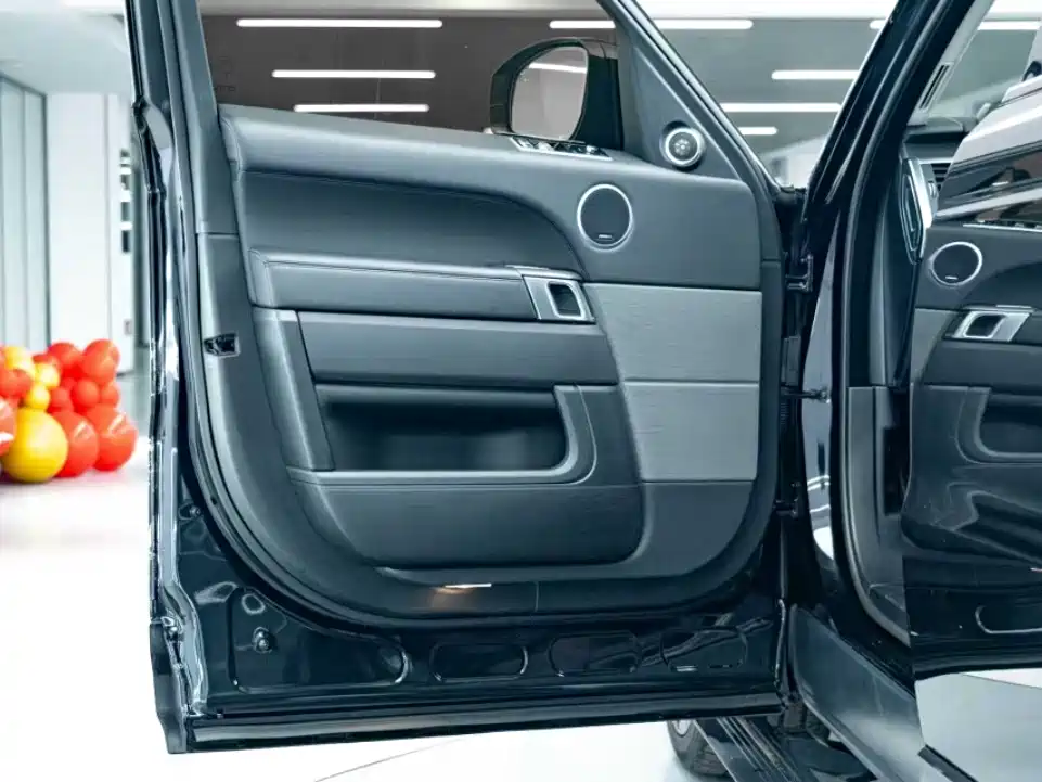 Land Rover Sport 2021 — фото 17