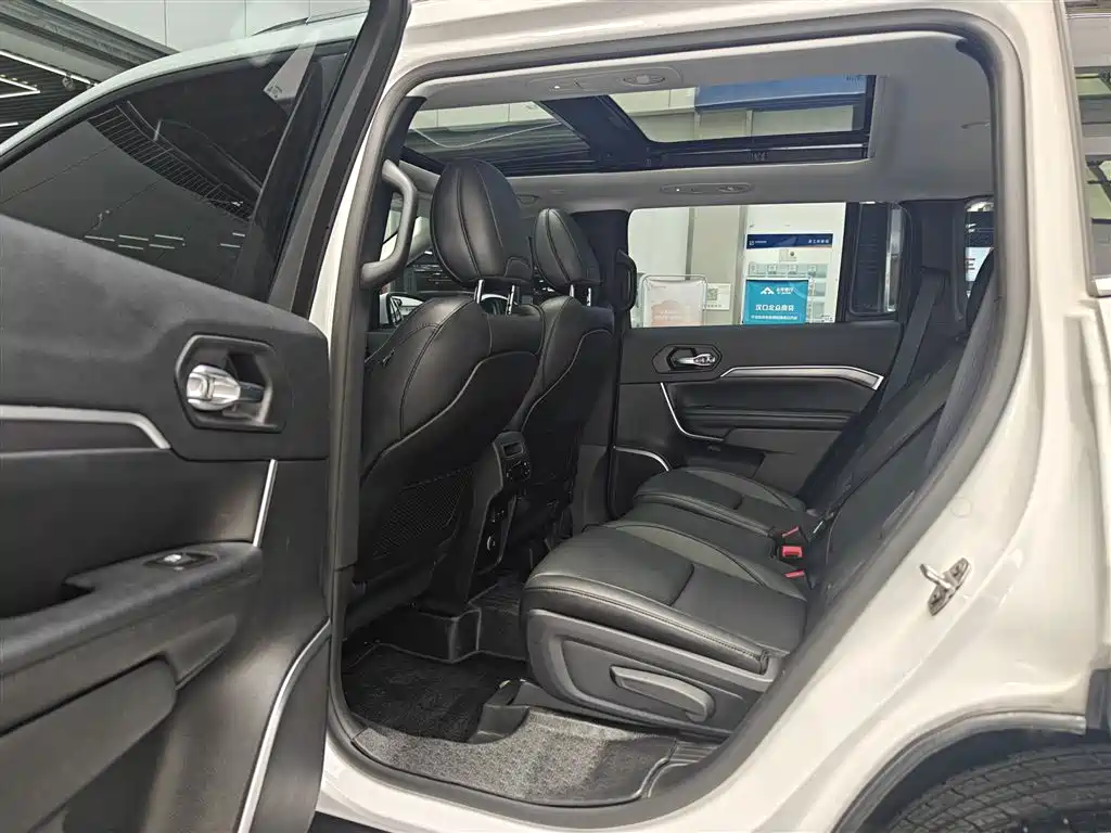 Jeep Grand Commander 2019 — фото 13