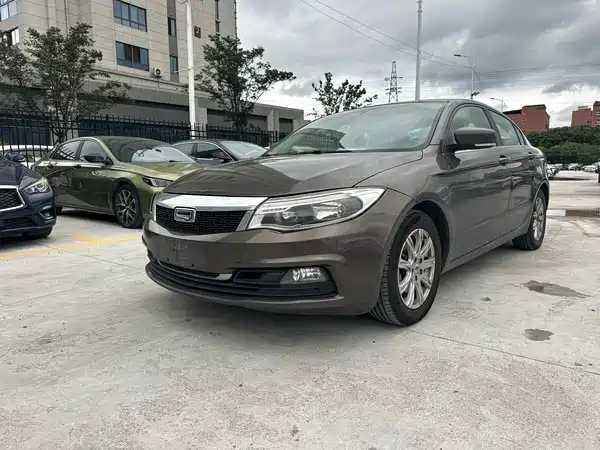 Qoros 3 2016