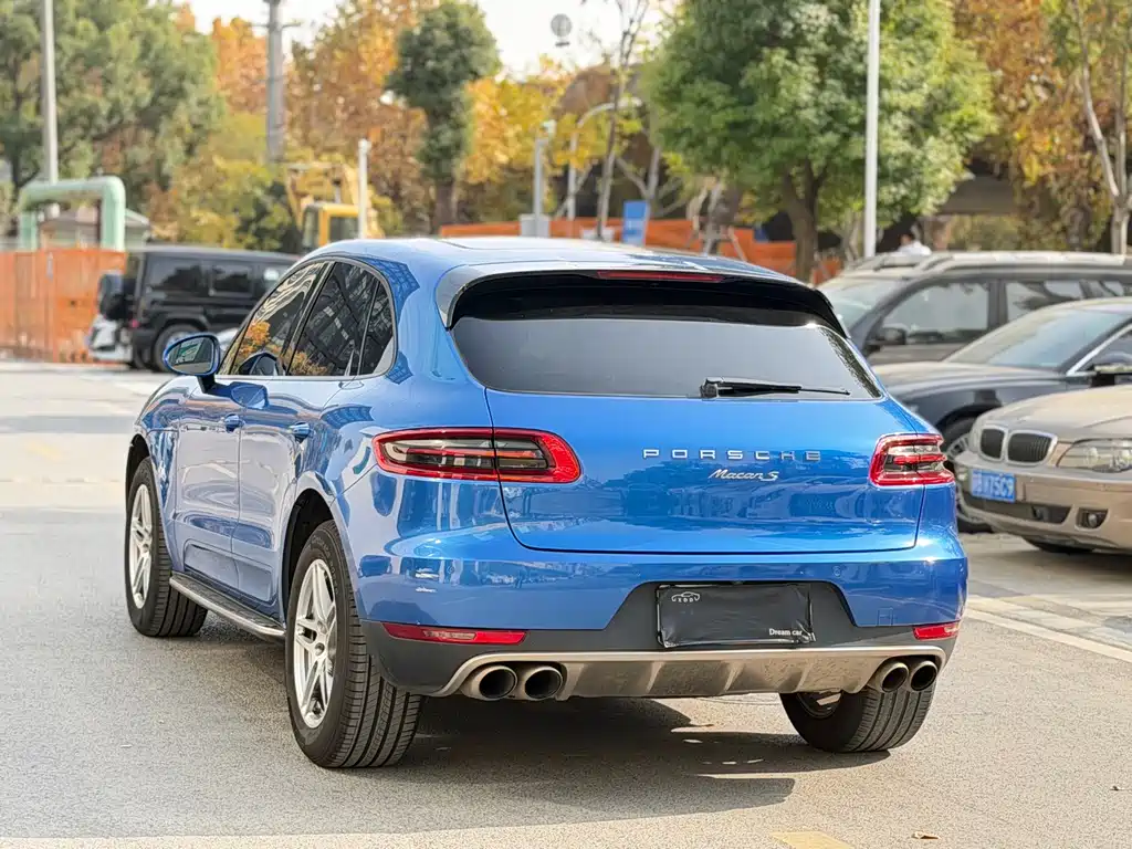 Porsche Macan 2016 — фото 9