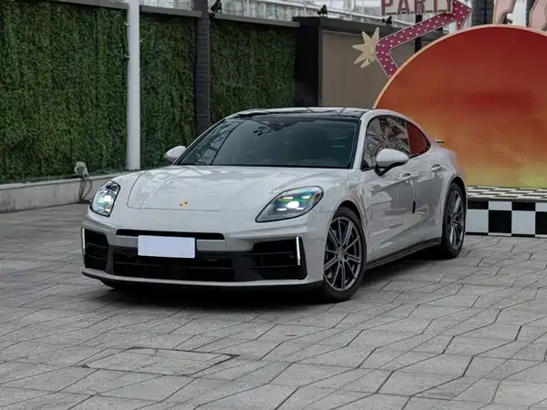 Porsche Panamera 2024