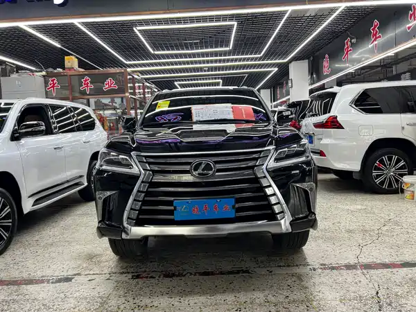 Lexus LX 2016