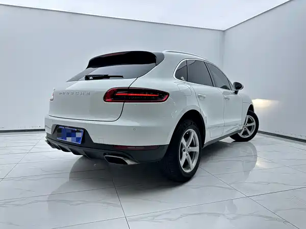 Porsche Macan 2014