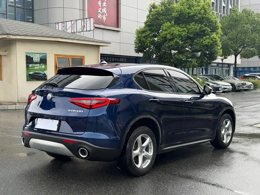 Alfa Romeo Stelvio 2019