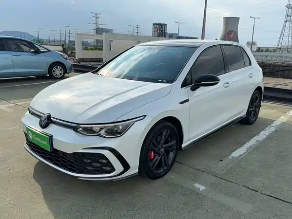 Volkswagen Golf 2024