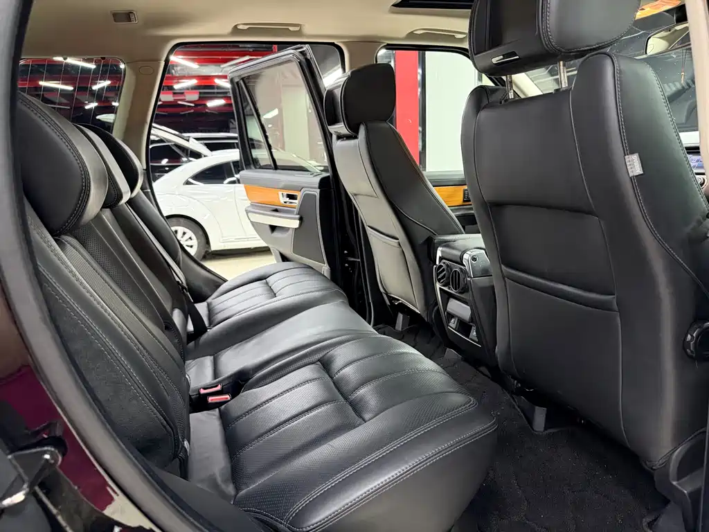 Land Rover Sport 2013 — фото 11