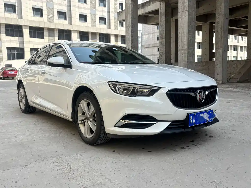 Buick Regal 2018 — фото 1