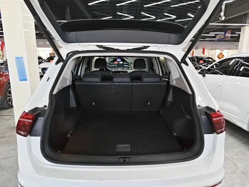 Volkswagen Tiguan L 2021 — фото 19