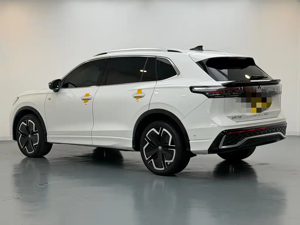 Volkswagen Tiguan L 2025 — фото 6