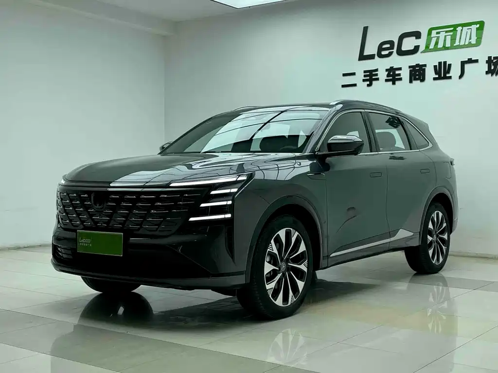 Changan CS75 PLUS 2026 — фото 1