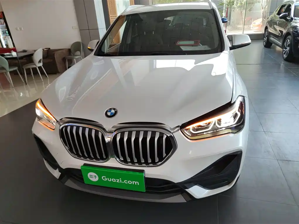 BMW X1 2021 — фото 3