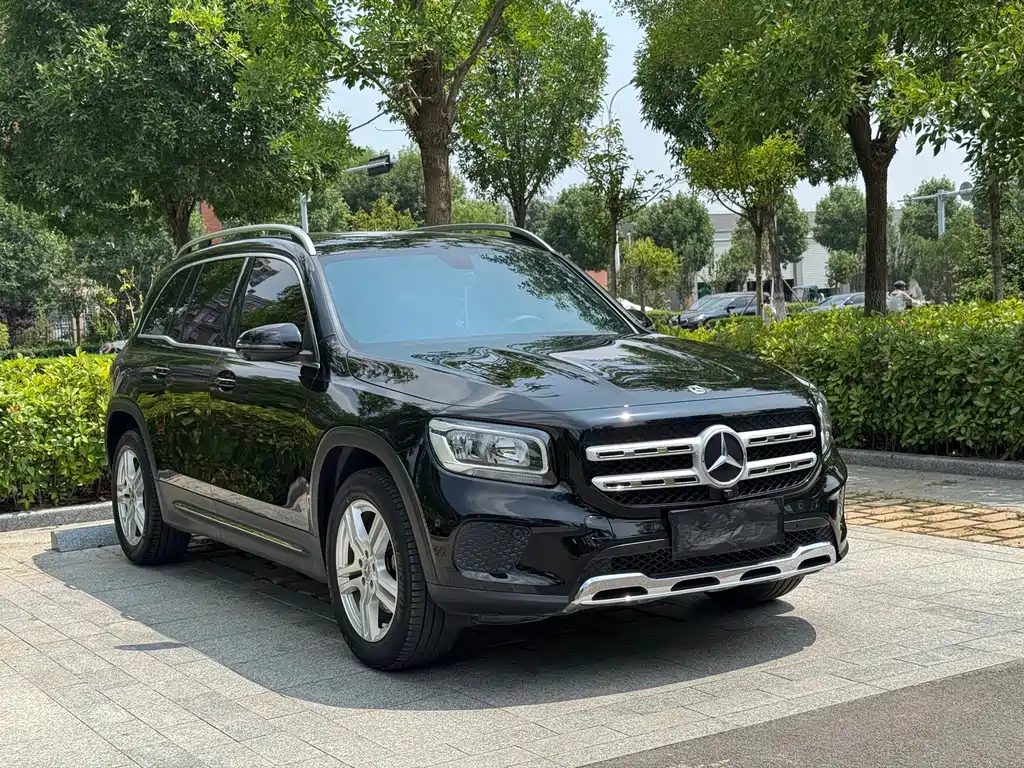 Mercedes-Benz GLB 2021