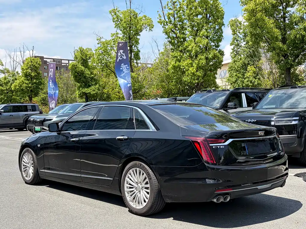 Cadillac CT6 2021 — фото 16