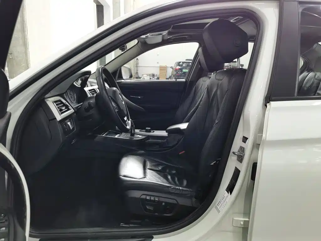 BMW 3 Series 2014 — фото 10