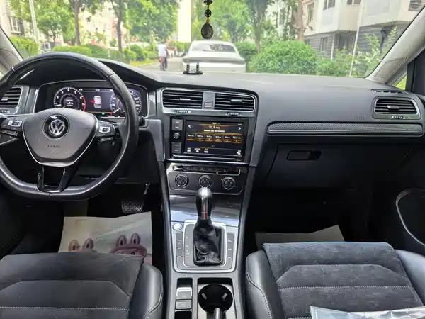 Volkswagen Golf 2020
