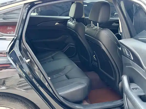 Hongqi H5 2022