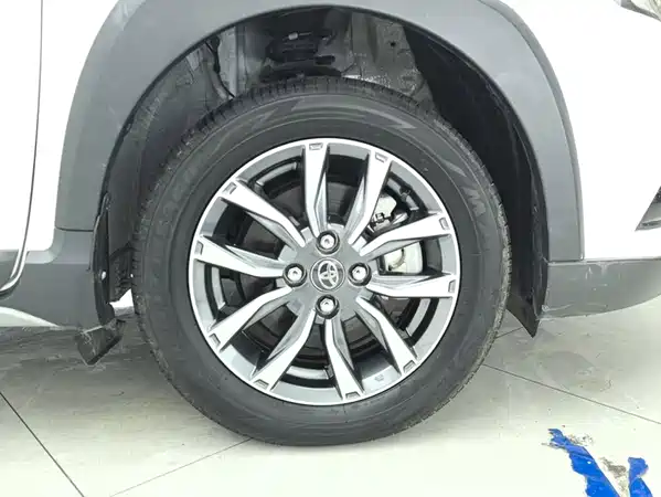 Toyota Yaris L 2022