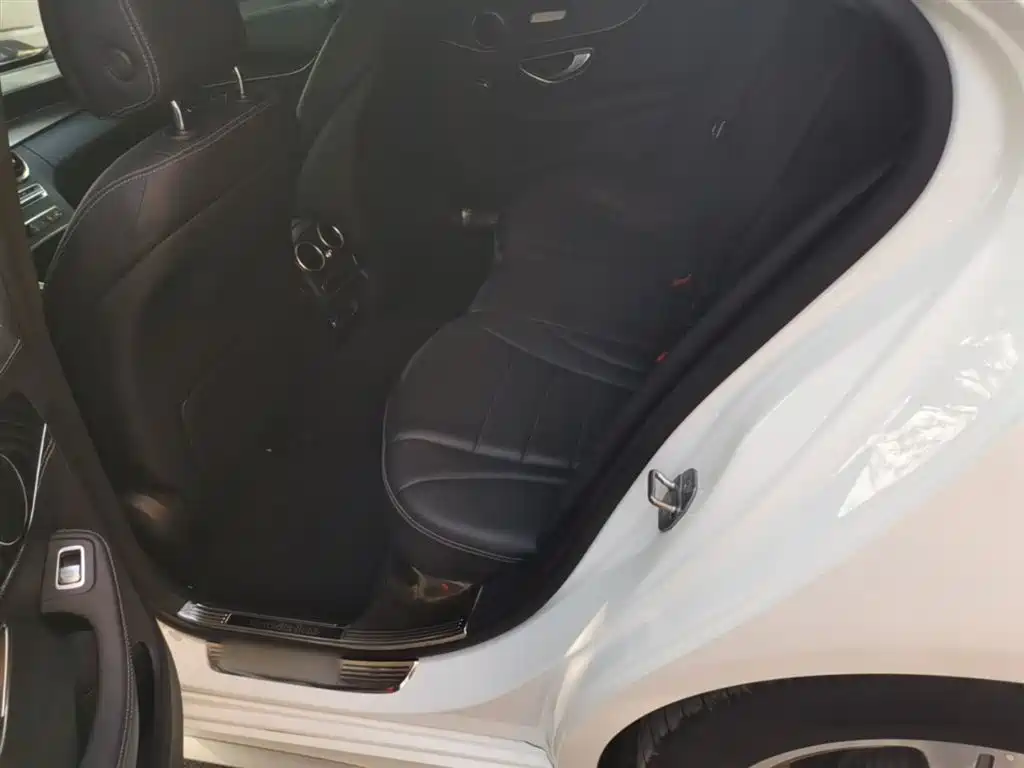 Mercedes-Benz C-Class 2020 — фото 16