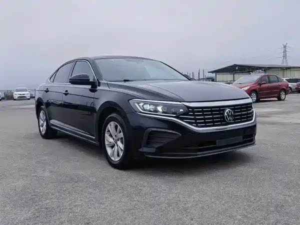 Volkswagen Passat 2023