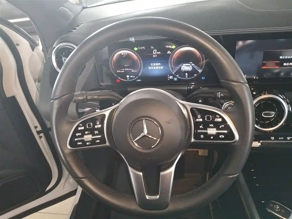 Mercedes-Benz GLA 2023 — фото 7