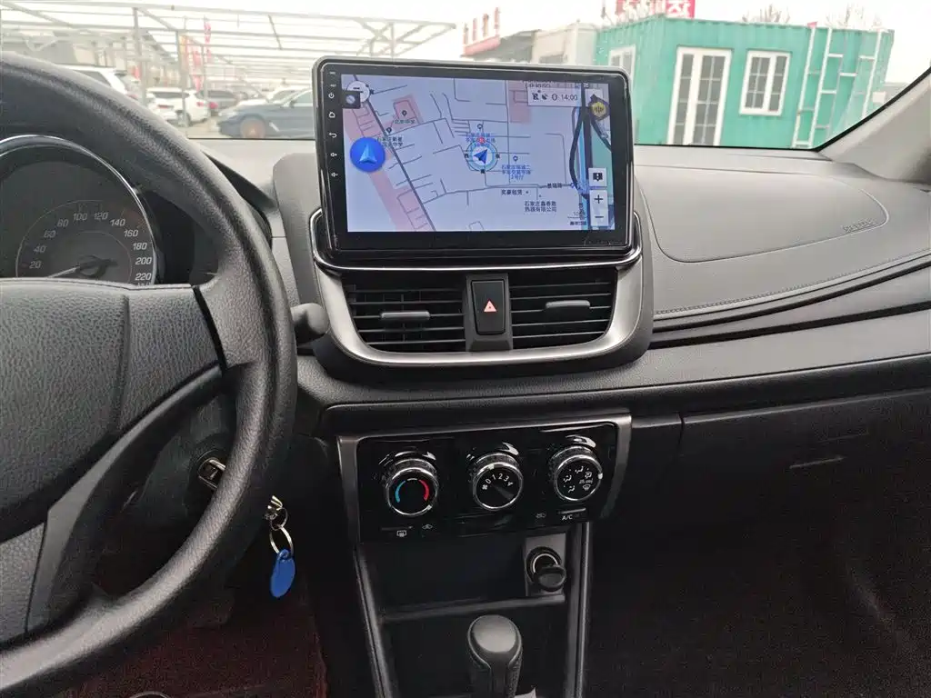 Toyota Yaris L 2021 — фото 13