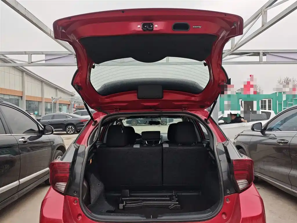 Toyota Yaris L 2021 — фото 19