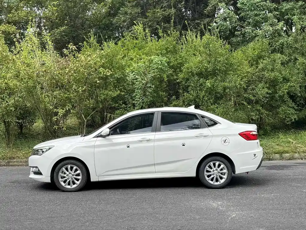 Changan Yuexiang V7 2016 — фото 14