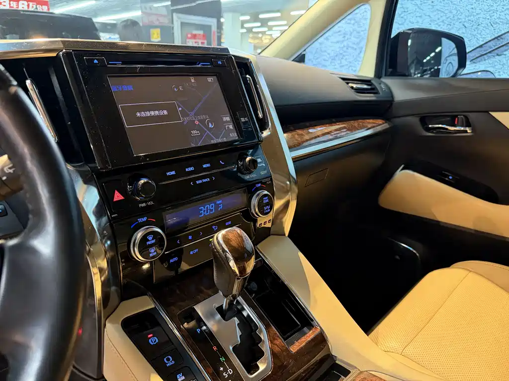 Toyota Alphard 2019 — фото 6